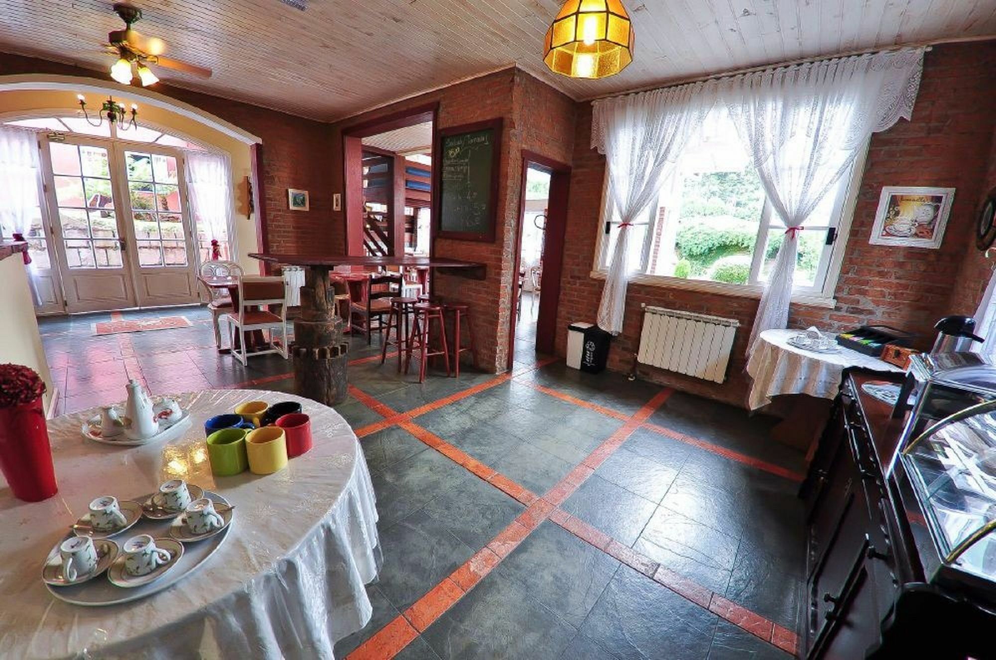 Inn Aardvark
